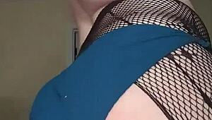 shaking my fat ass spreading big pussy lips twerking