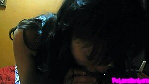 Joder! Esta putita joven me deja CORRERME EN SU BOCA after homemade fun!