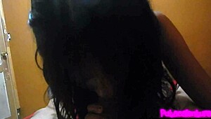 Joder! Esta putita joven me deja CORRERME EN SU BOCA after homemade fun!