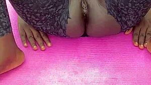 early mornin ebony milf workout got me spreadin her shaved pussy n feet voyeur style uh