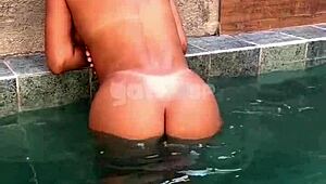 Fui Tomar Banho Depois da Praia e o Corno Não Aguentou Olhar Só