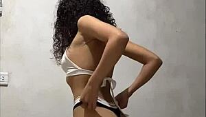 Pas sûre de quoi porter à la fac après que le prof m'ait baisée en cours