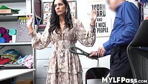 Tia Cyrus MILF Bangs Officer HARD After Shoplifting!