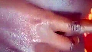 check out this curvy kenyan squirting big clit shaking ass wildly on bed