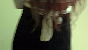 you won't believe this tiny venezuelan dancing before she spreads for sex!