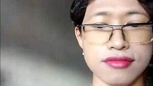 amateur shemale in black bra and stockings finishes on a handkerchief