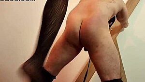 i'm spurious queen... i dominate tall slave brunette feet fetish huge tits he didn't obey so BALLS KICK thank you!!