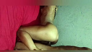 African babe spreads big ass cheeks wide for close-up monster creampie deep inside