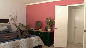 hey babe fuck my wet pussy missionary before you head out on vacation doggystyle too