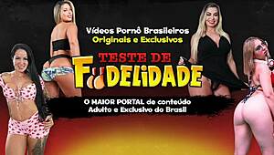 coroa peituda mama e fode o pau do melhor amigo do filho com tesão