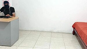 after my stepsis shakes her huge ass i jerk my cock hard