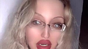 Аз... ъъ, не мога да се начудя на тая руска история с очила и спирало...