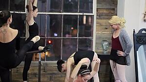 i love watching sporty brunettes play with their hairy pussies and feet