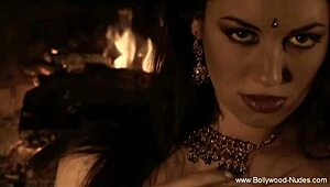 Indian Brunette Performs Erotic Teasing Dance Ritual
