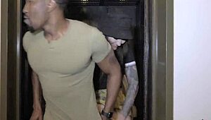 Amateur Foursome Licks Pussy In Smoke Shop Frenzy!!