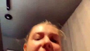 Искаш ли да видиш тая похотлива 18+ курва да взима екстремен публичен анал от чудовищен хуй?