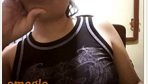 damn tetona show those huge tits bouncing wild on webcam for me?