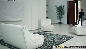 Мислеше я за сврака, ама големият задник на Луна Стар моли Джеси Джоунс да я разбие