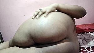 sânii lăsați uriași naturali ai mamei te învață jocuri murdare vrei să joci?