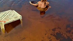 casal aventureiro caught flashing big asses bareback outdoors 😈🍑🌳