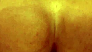 webcam babe takes a deep creampie in her wet pussy
