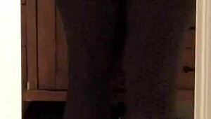 check out this milf wife's leggings ass on voyeur cam?