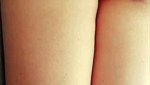 mi ex me toca el culo hasta empinarme y cogerme duro de perrito en casero amateur