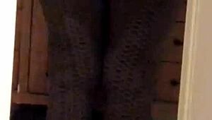 check out this milf wife's leggings ass on voyeur cam?