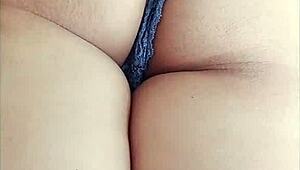 mi ex me toca el culo hasta empinarme y cogerme duro de perrito en casero amateur