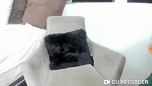 alie21 hot venezuelan shakes ass on webcam