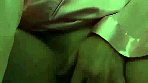 damn this superstar fingers her perfect pussy till she squirts hard 🔥😩💦