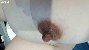 that italian slut chills out relaxing on the toilet like a total troia