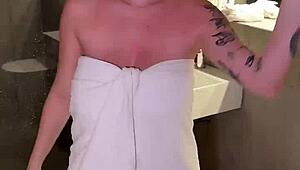 i'm lovin this real australian slut jade harper deepthroating my huge cock and gettin fucked rough in her juicy wet pussy