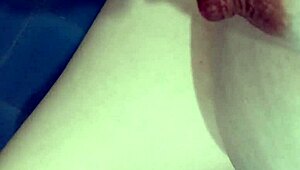 that italian slut chills out relaxing on the toilet like a total troia