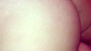 arabic woman shows off her ass in homemade clip