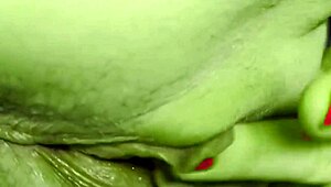 She-Hulk Cosplay Housewife Shows Big Green Ass Pussy Feet Homemade