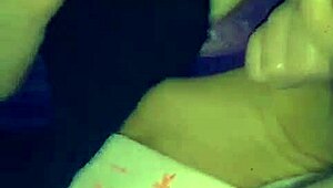 Arab milf wife spreads sexy curves for hot bedroom pounding action