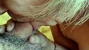sneaky blowjob from housewife at friend's house 😏👅🏠