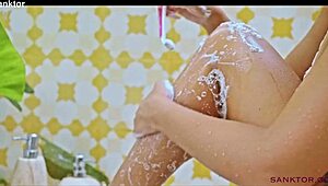 sanktor's shaved head lesbian fingers herself hard in tropic villa