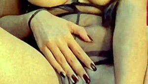 wanna watch her squirt pussy explode from intense licking and muff diving?