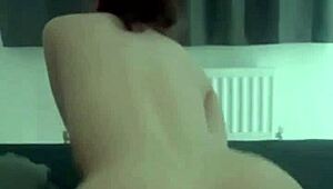 horny amateur teen slut dildos her pussy on cam 😩💦