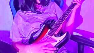 rockera puta teases sexy solo 😈🔥
