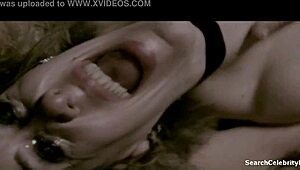 sarah paulson and lindsay pulsipher stripping topless in american horror story?