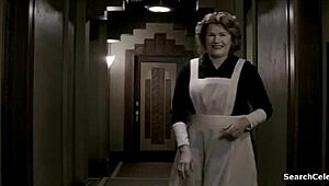 sarah paulson and lindsay pulsipher stripping topless in american horror story?