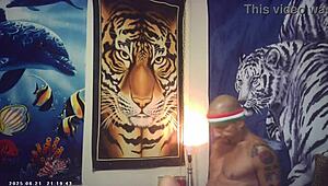 Le secret de la belle-mère est grillé par le beau-fils vicelard pendant le jeu coquin