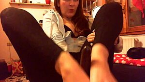 My Sweaty Yoga Feet Make Me So Horny After Class