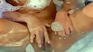 wanna see this cute argentinian teen finger her perfect pussy to orgasm in the tub?