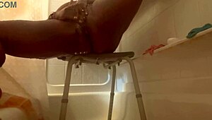 shower pussy dripping, wanna play with it?