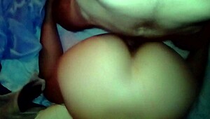 Aussie amateur slut girlfriend spreads legs for homemade pounding by horny friend