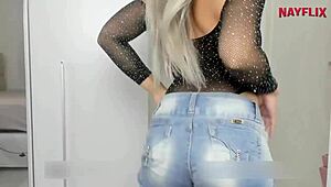 Sexy funk dancer plugs anal rebolando raba rhythm wild